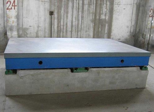 如何防止鑄鐵平臺鑄件的產生化學粘砂缺陷?